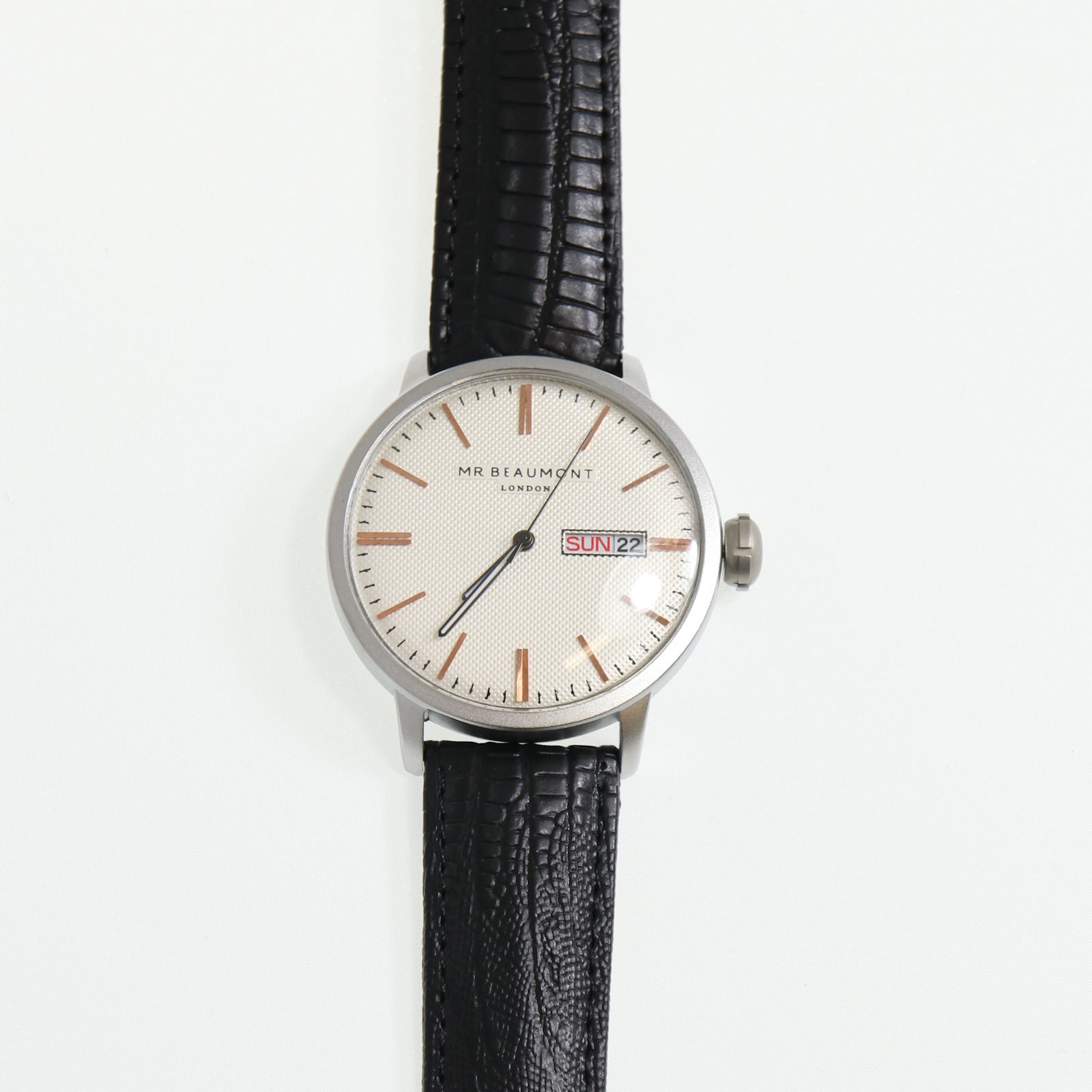 Find your style or just switch between outfits but you will always be in style with the right accessory, the Mr Beaumont Mens Watch - Silver Case MB1803.4 is a classic mens watch that consists of a metallic black case, a striking carbonised dial - all complemented by a genuine nappa stamped leather strap, in black.