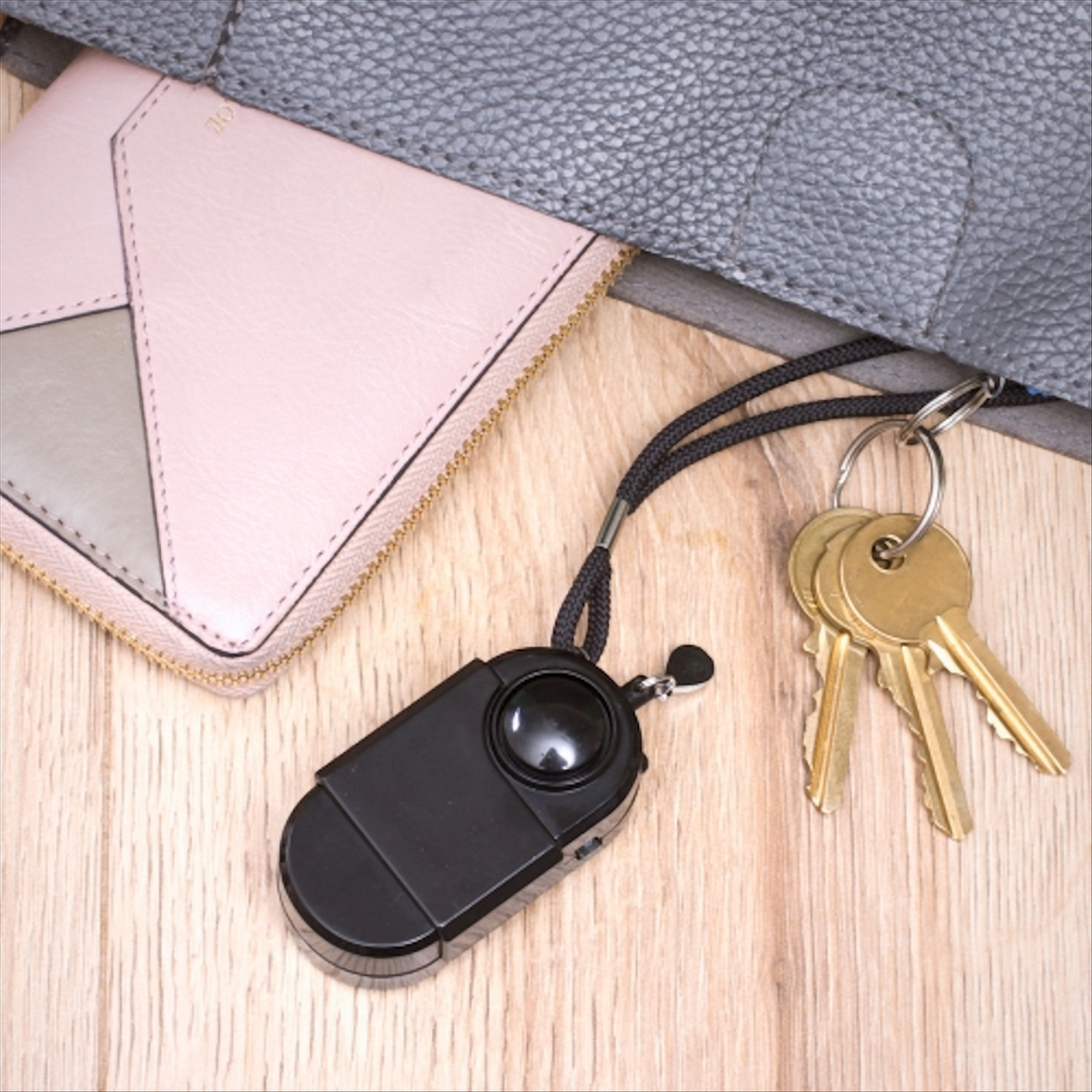Safeguard Personal Travel Alarm. Just pull the cord or the wrist lanyard if you ever find yourself in a vulnerable situation and a 120db siren will instantly go on should you want to attract attention.