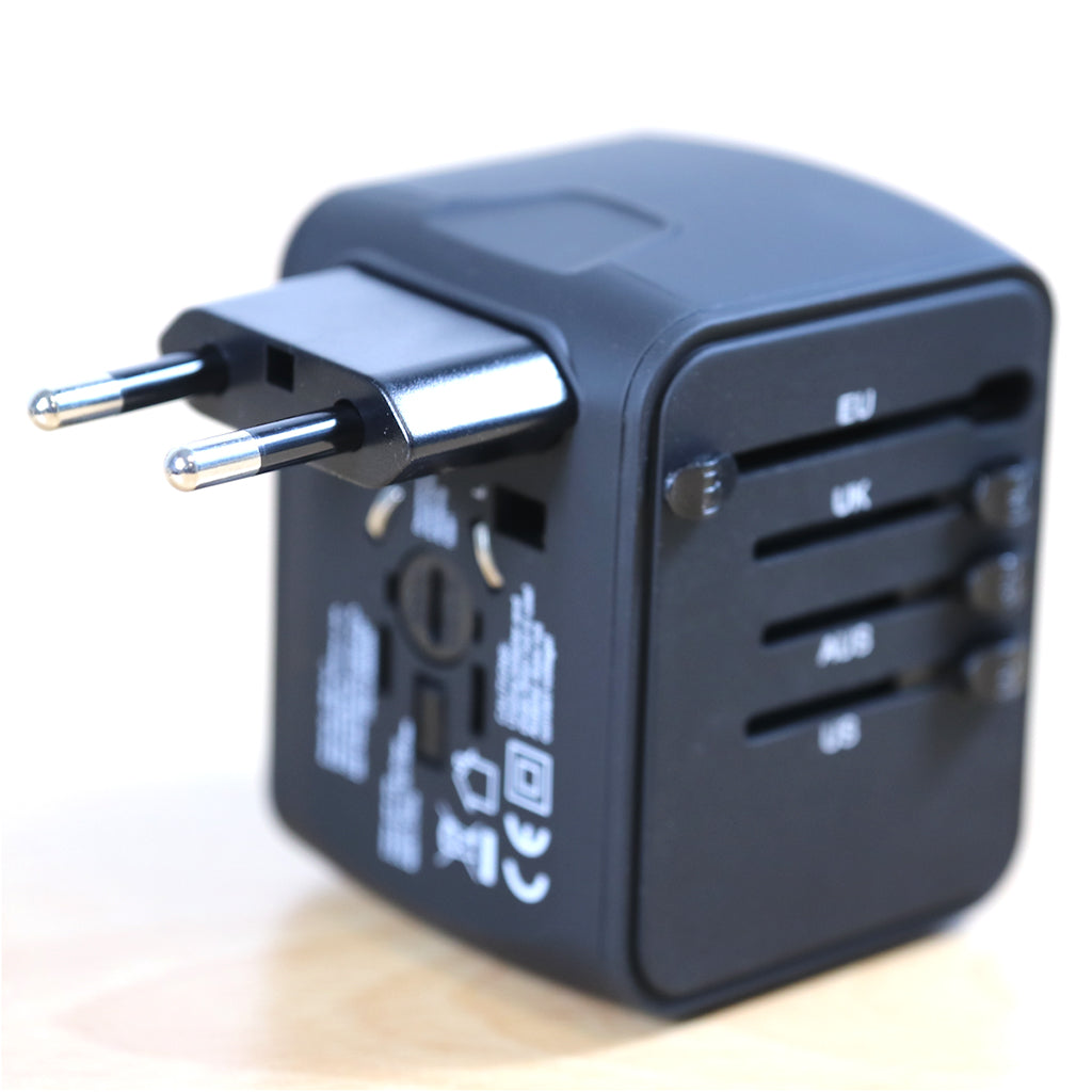 TRAVEL ADAPTER  UNIVERSAL PLUG