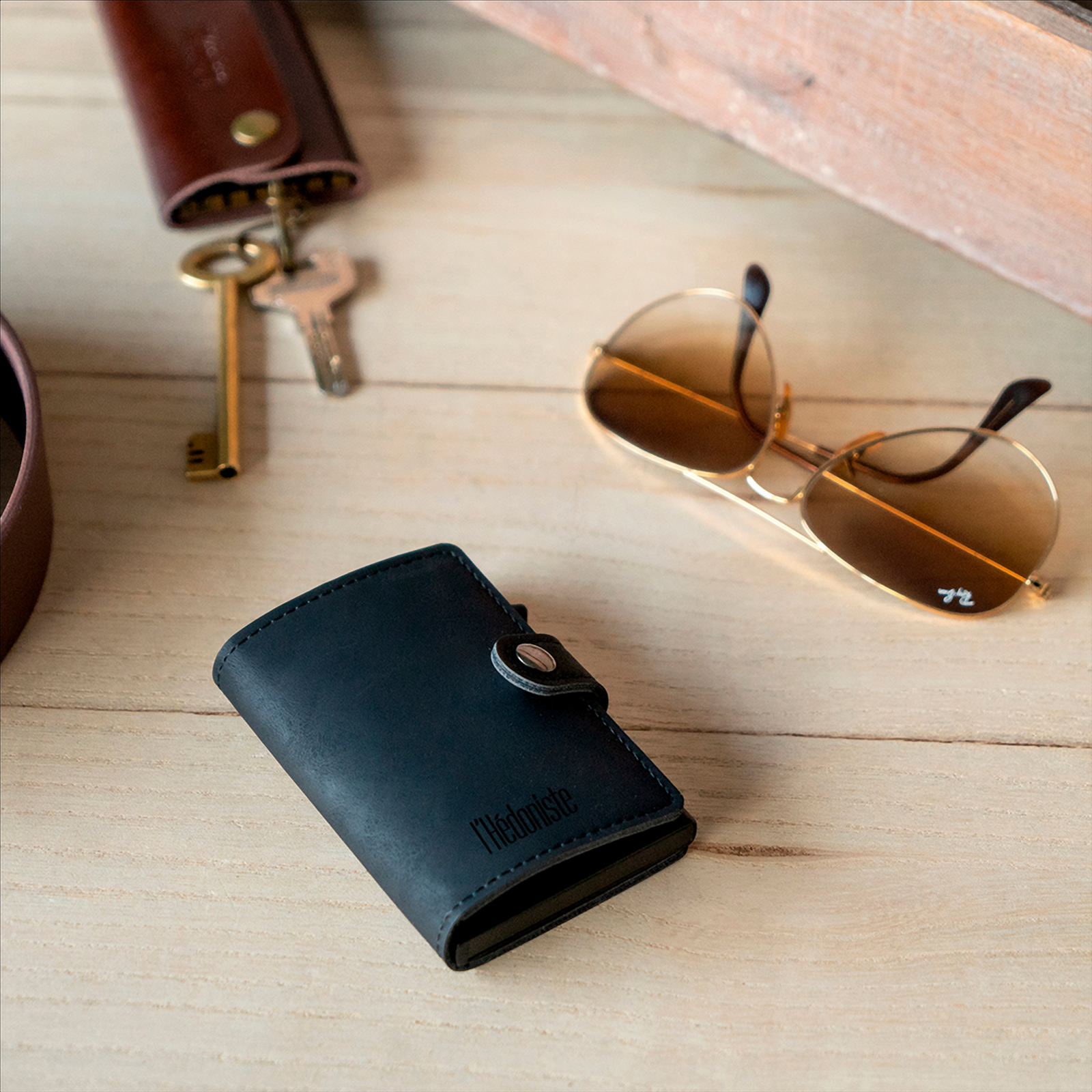 Mini RFID Wallet Anti-theft Wallet RFID Protection for Credit Cards Automatic Mechanism